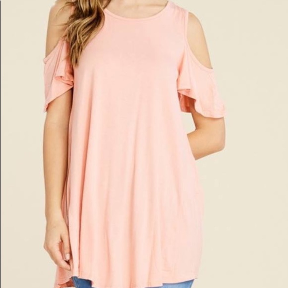 Plus Size // Peach butter soft cold shoulder top ✨